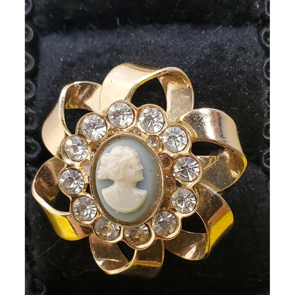 Vintage Cameo Clip On Earrings Gold Tone Rhinestone Ribbon Flower Blue White